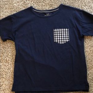 vineyard vines tree with gingham pocket accent!